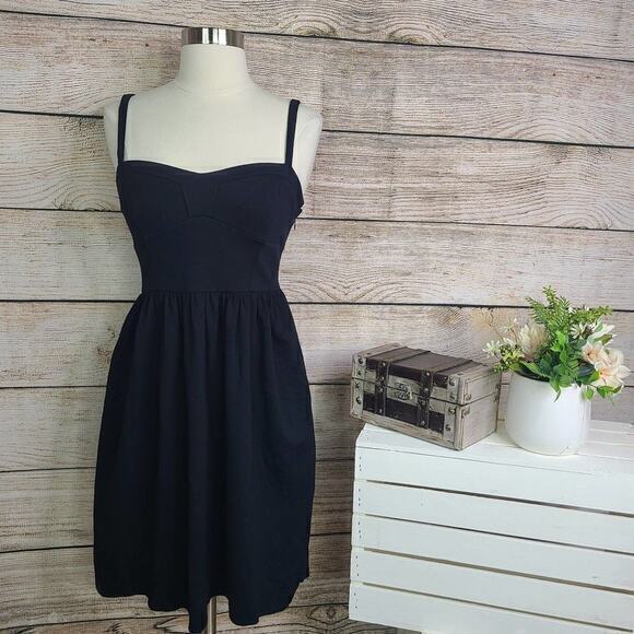 Cynthia Steffe Women’s Little Black Dress Sweetheart Fit and Flare Dress Size‎ 4 - Picture 1 of 7